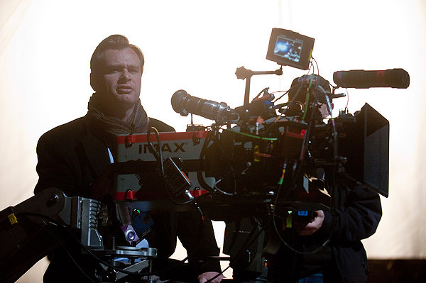 Christopher nolan to give 007 the dark knight treatment?