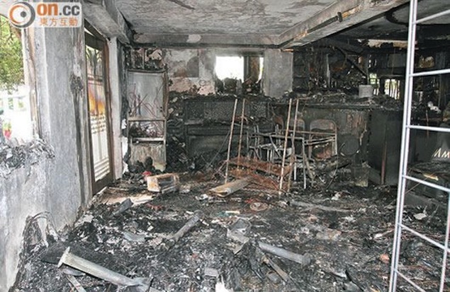 Samsung galaxy s4 explodes, burns house down