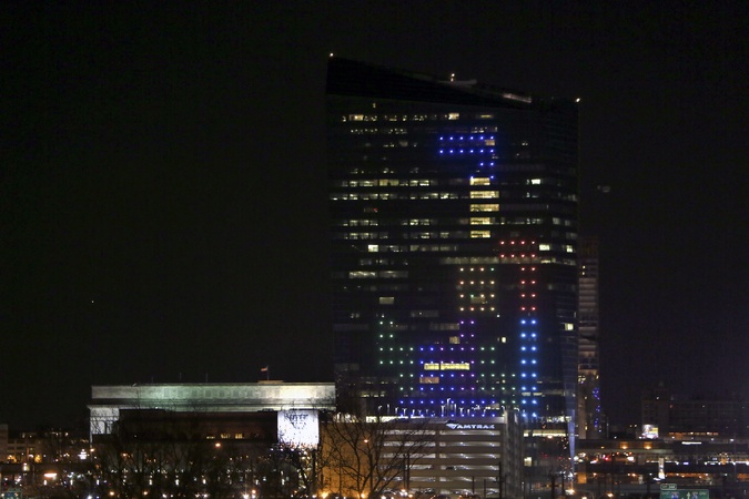 World’s largest tetris game played on philadelphia skyscrapers