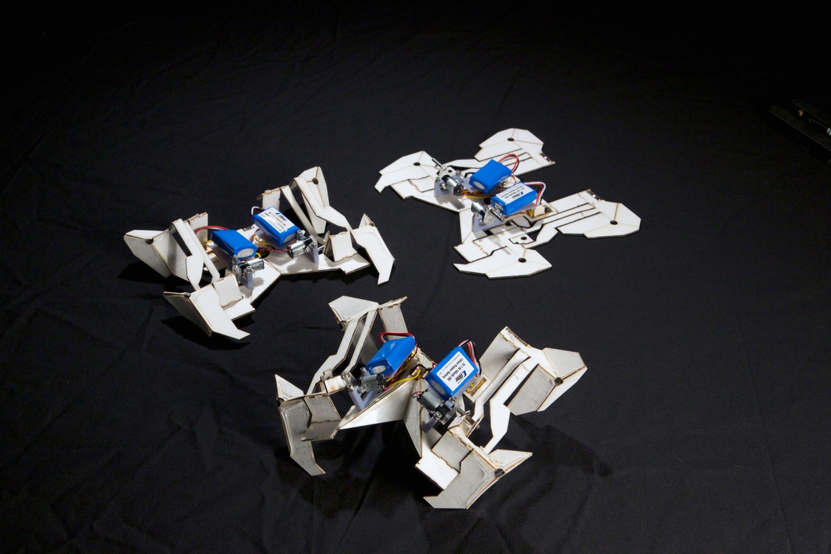 Transformers are real: self-assembling paper robots