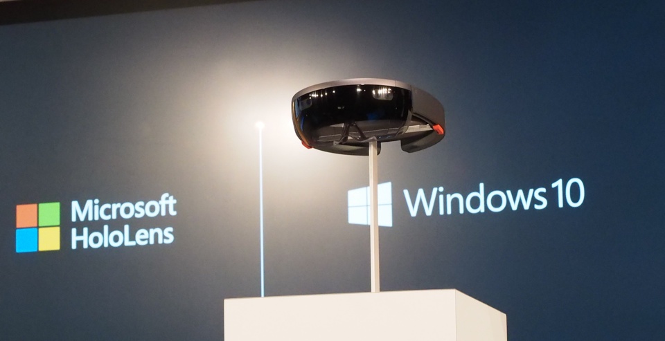 Microsoft hololens is a high-tech piece of potential awesomeness