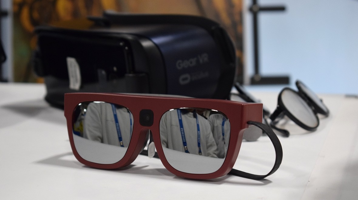 Samsung's relúmĭno glasses for visually impared