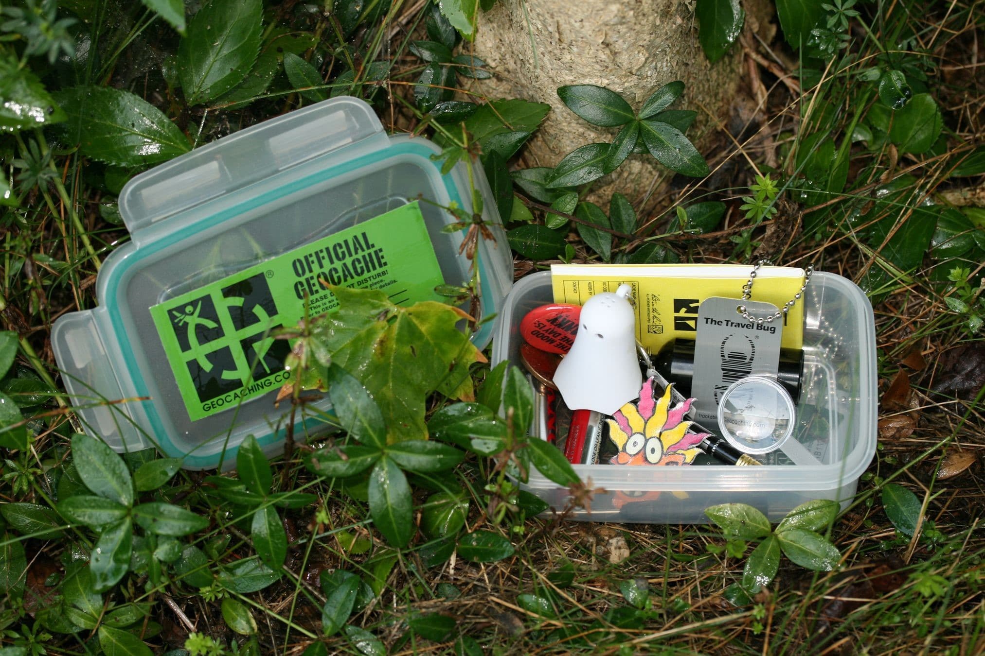 Geocaching container