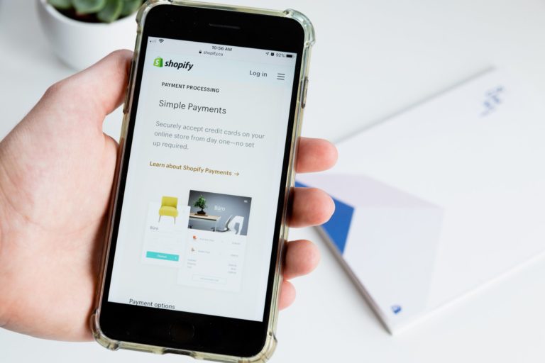 What is shopify and why is it becoming more popular?