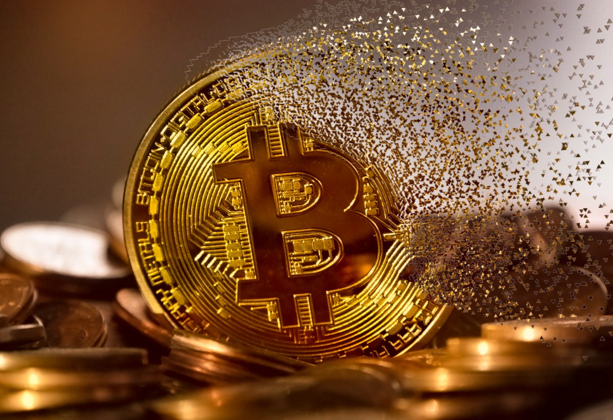 Geek insider, geekinsider, geekinsider. Com,, should you pay with bitcoin? , crypto currency