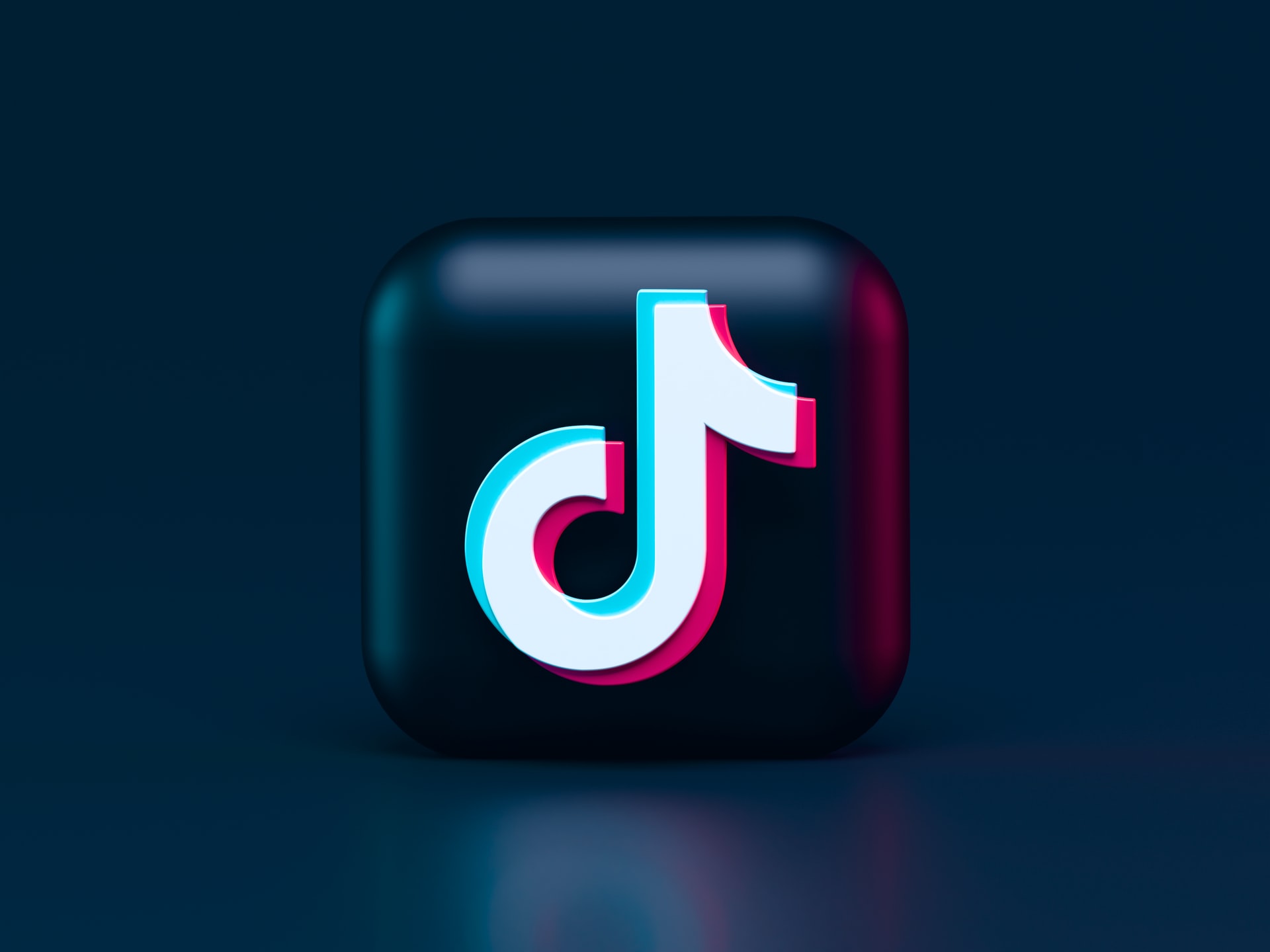 Geek insider, geekinsider, geekinsider. Com,, how to download your favorite tiktok videos, how to