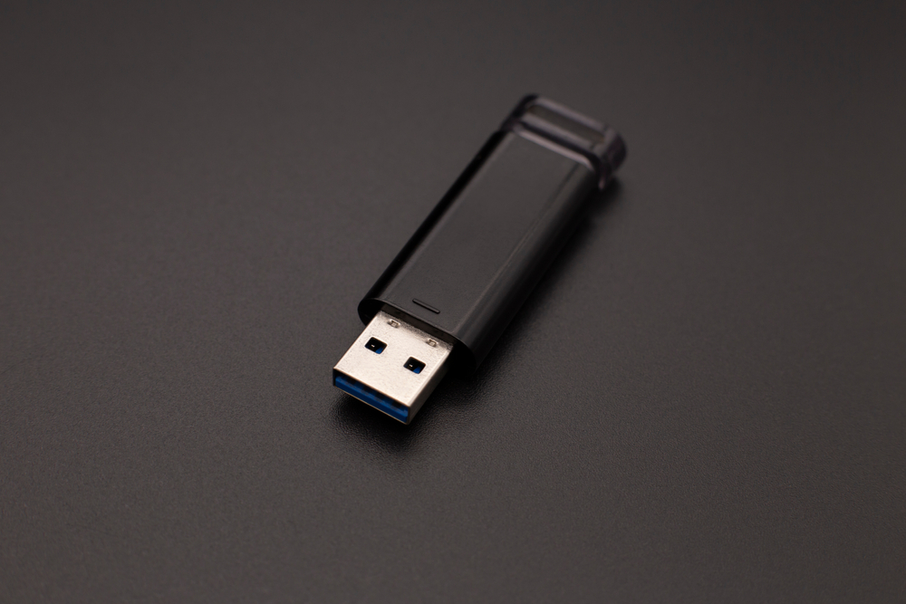 Geek insider, geekinsider, geekinsider. Com,, usb flash drives are still relevant today, windows