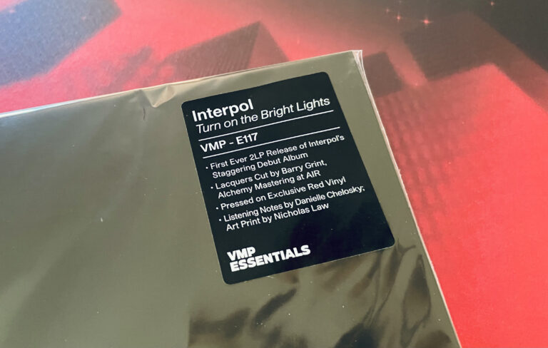Vinyl me, please september ’22 unboxing: interpol – turn on the bright lights