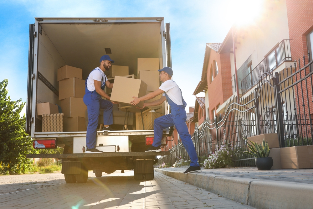 Geek insider, geekinsider, geekinsider. Com,, are movers expected to move items that are not stored in boxes? , living
