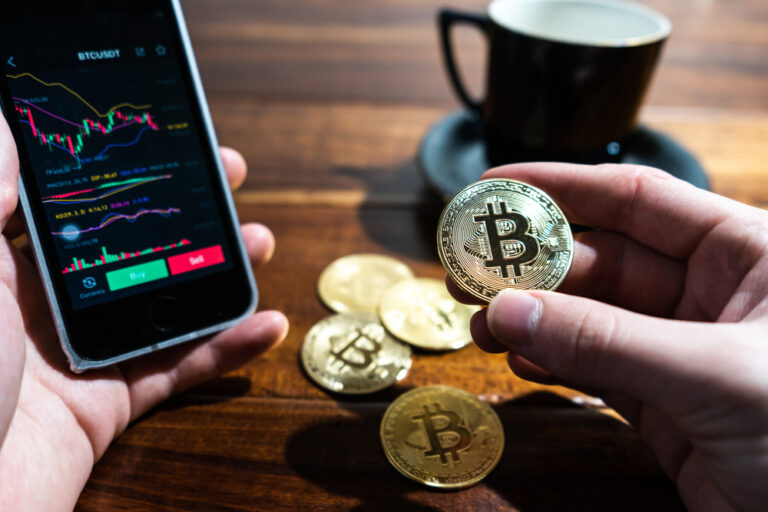 Strategies and tips that make a successful bitcoin trader