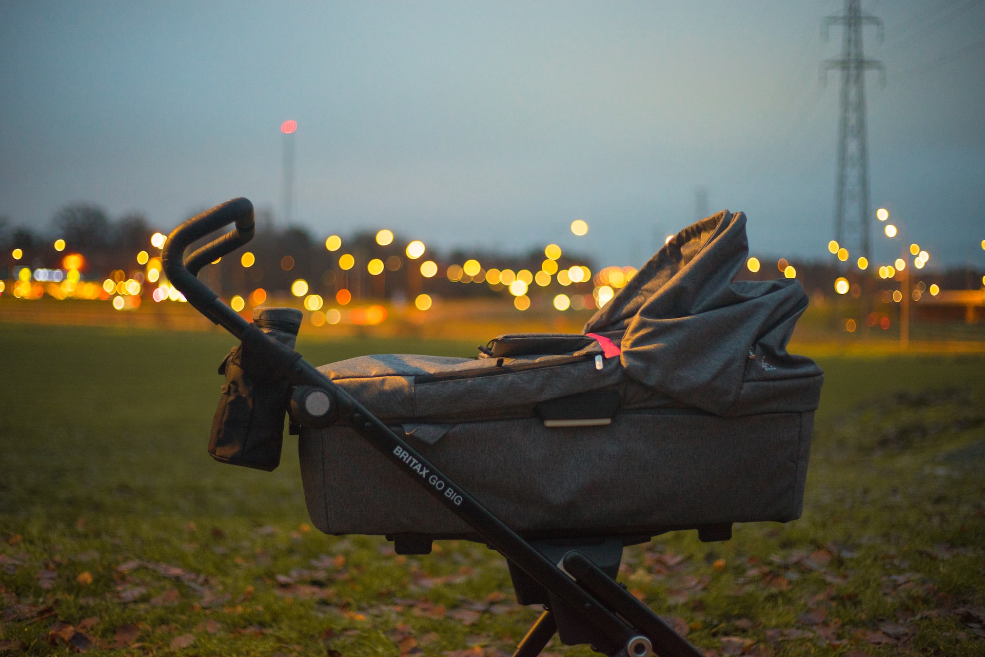 Geek insider, geekinsider, geekinsider. Com,, how does a self-driving stroller work? The lowdown on the latest parenting accessory, living