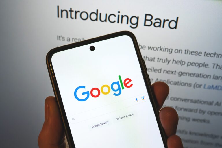 How to use google bard?
