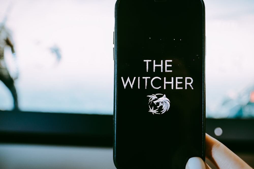Geek insider, geekinsider, geekinsider. Com,, 'the witcher' saga: a cross-medium odyssey from sapkowski's novels to video games and netflix, entertainment