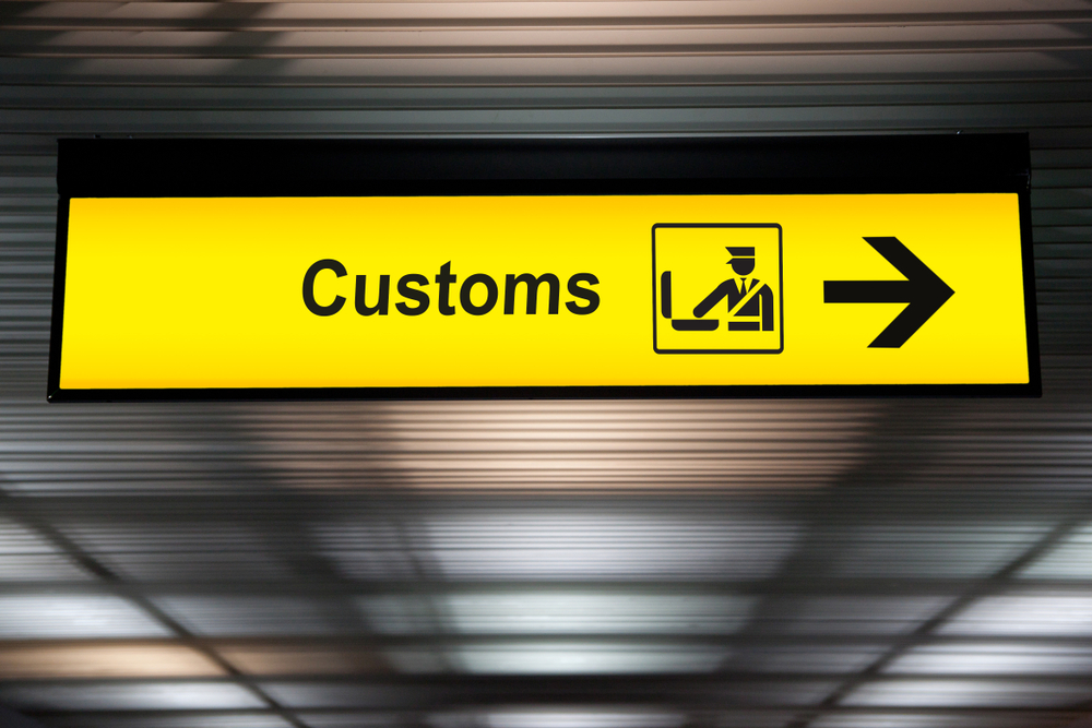 Geek insider, geekinsider, geekinsider. Com,, 5 prohibited and restricted items at airport customs, explainers